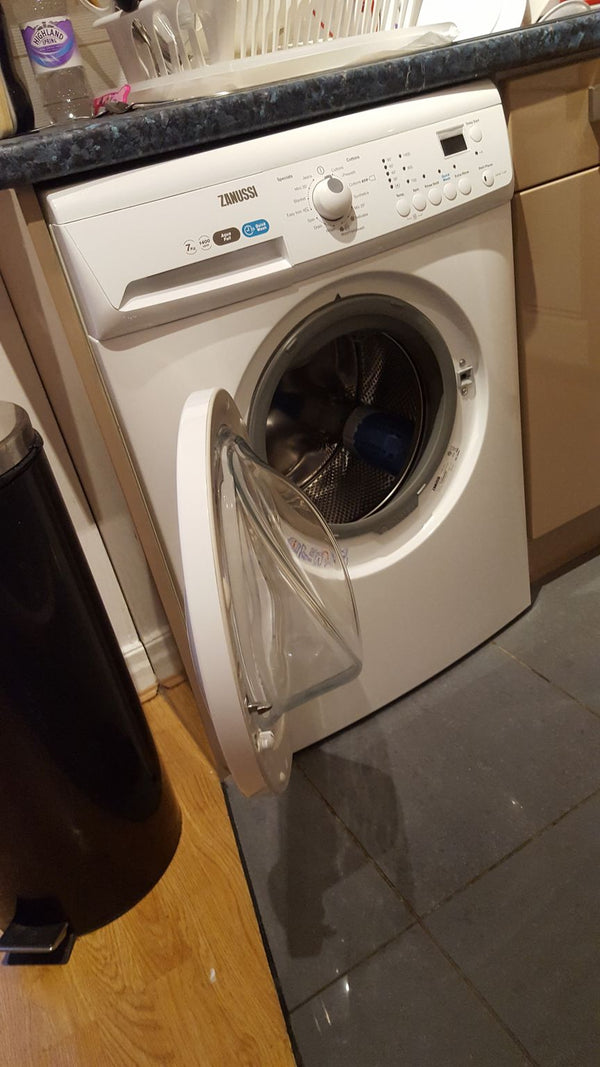 Zanussi Washing Machine ZWHB7140P Keeps turning to 1min cycle then door won’t open