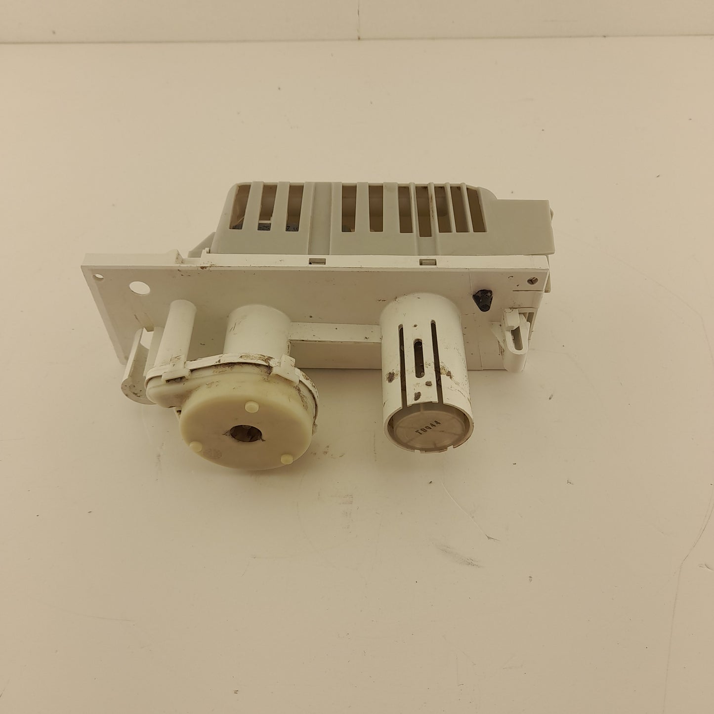 Bosch NEFF Siemens Condenser Tumble Dryer Pump 00497217 & Cover 00497529