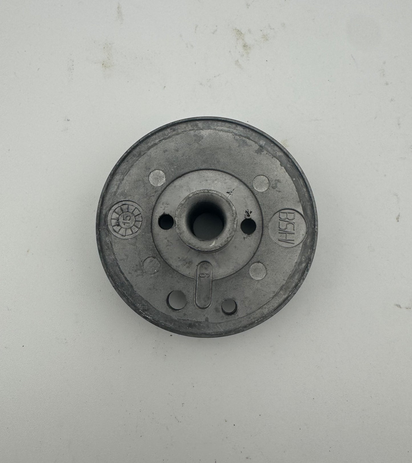 Bosch Burner ring BURNER BASE AUX A1 PAINTED 00633112