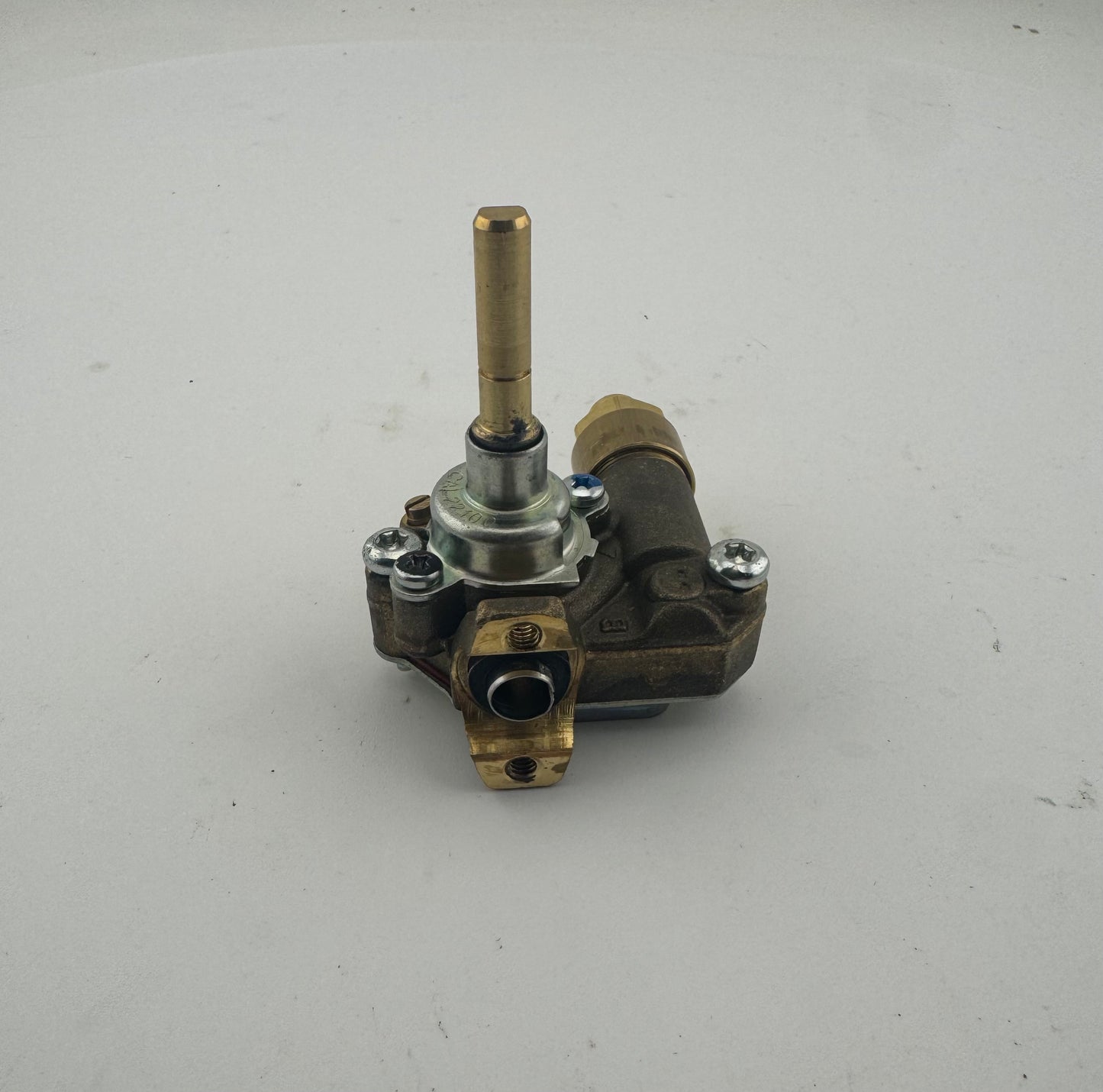 Bosch Gas Tap 1.7 KW 7/5 G20/G25 C/SEG.PLUS 00421964 /Seal gas tap-manifold 00036011 00614940