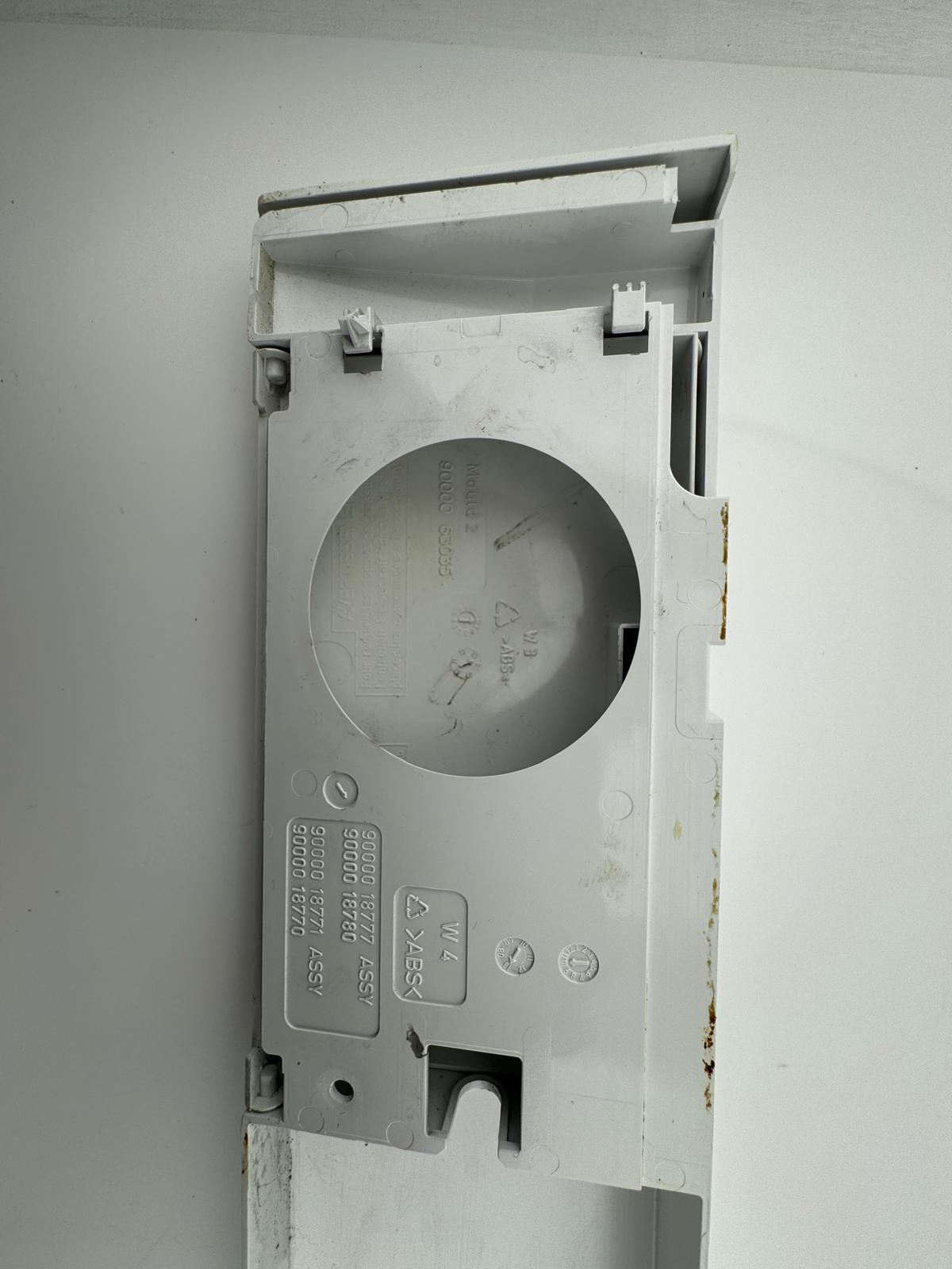 Bosch Neff Siemens Kickplate - White 00442690