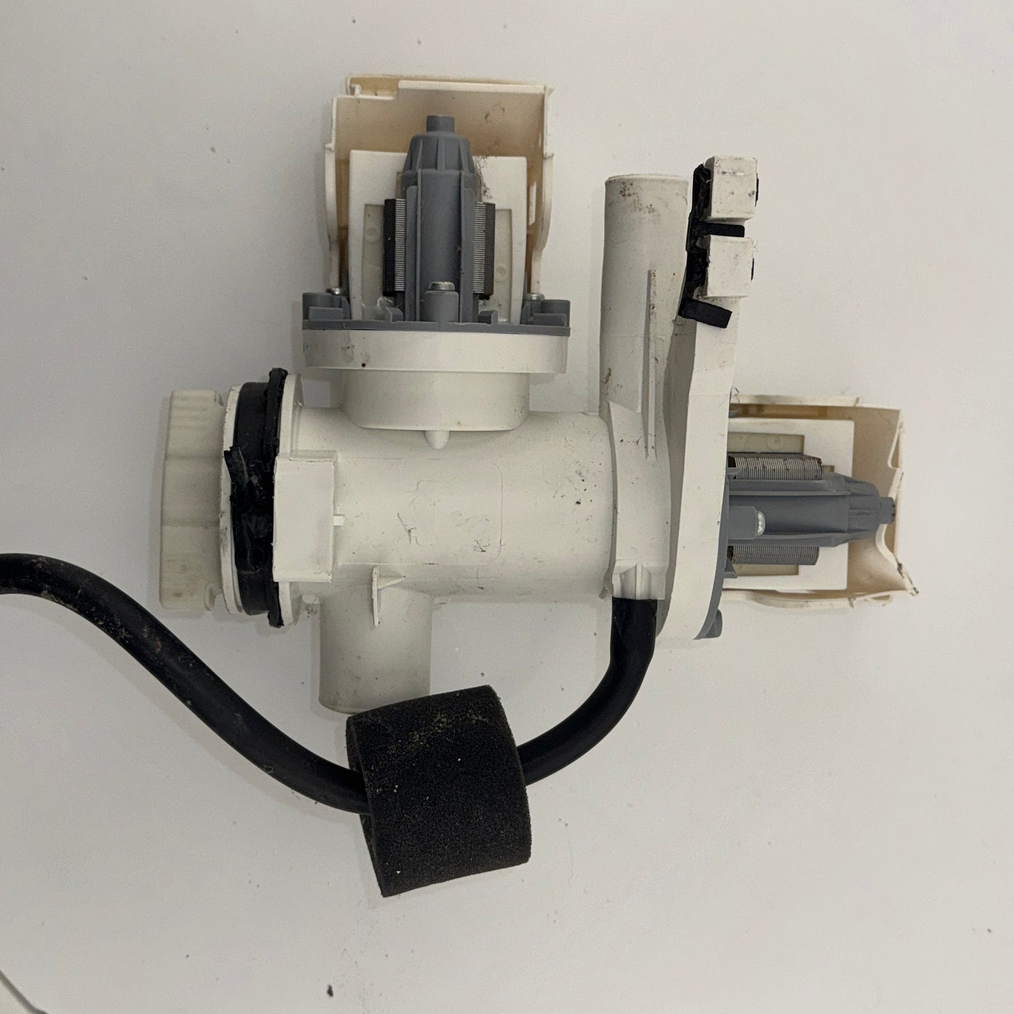 Samsung Double Drain Pump & Filter Assembly With Drain Down Hose DC97-15696G