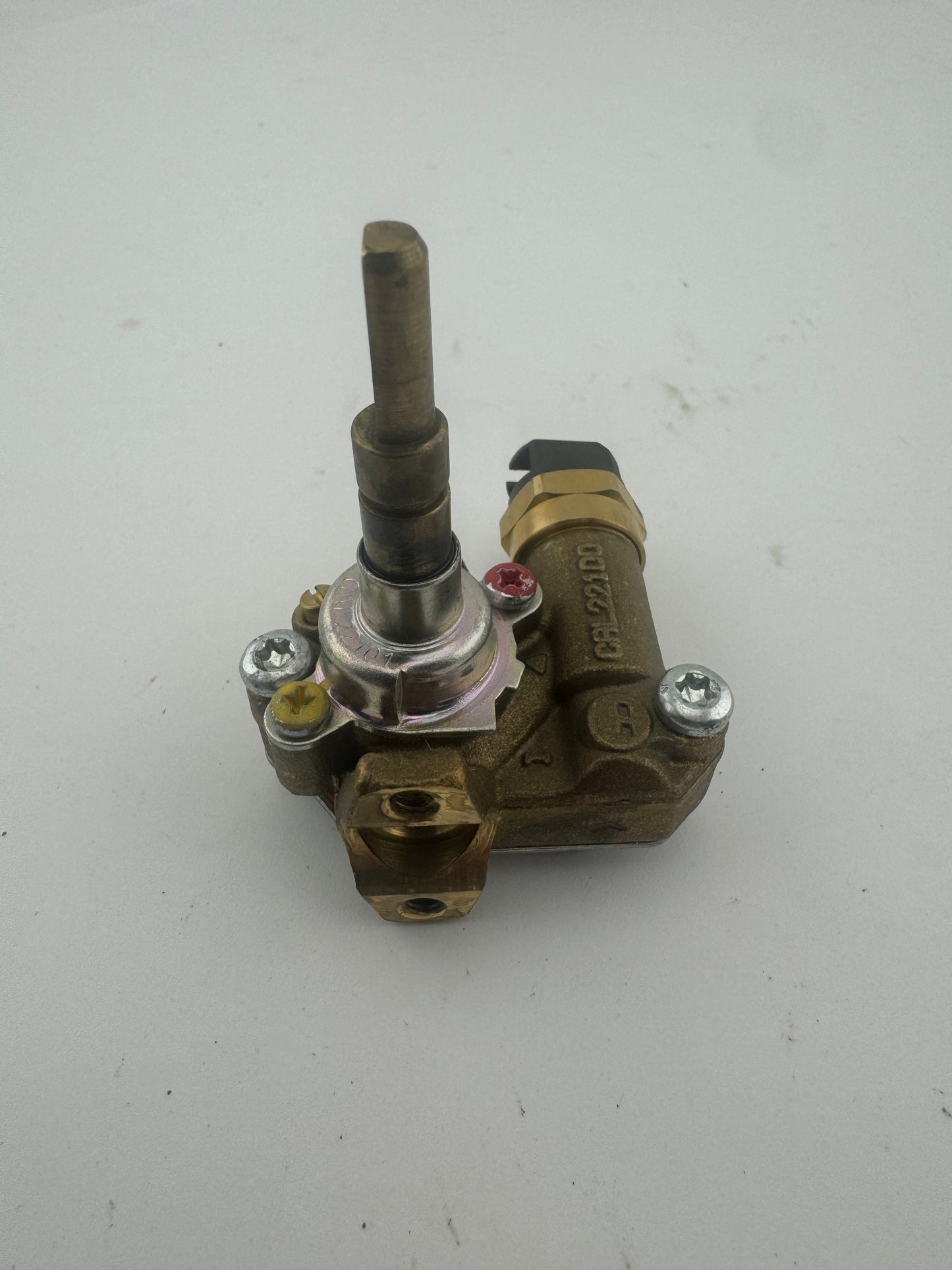 Indesit Gas Tap Medium / Auxillary C00111240 J00111851