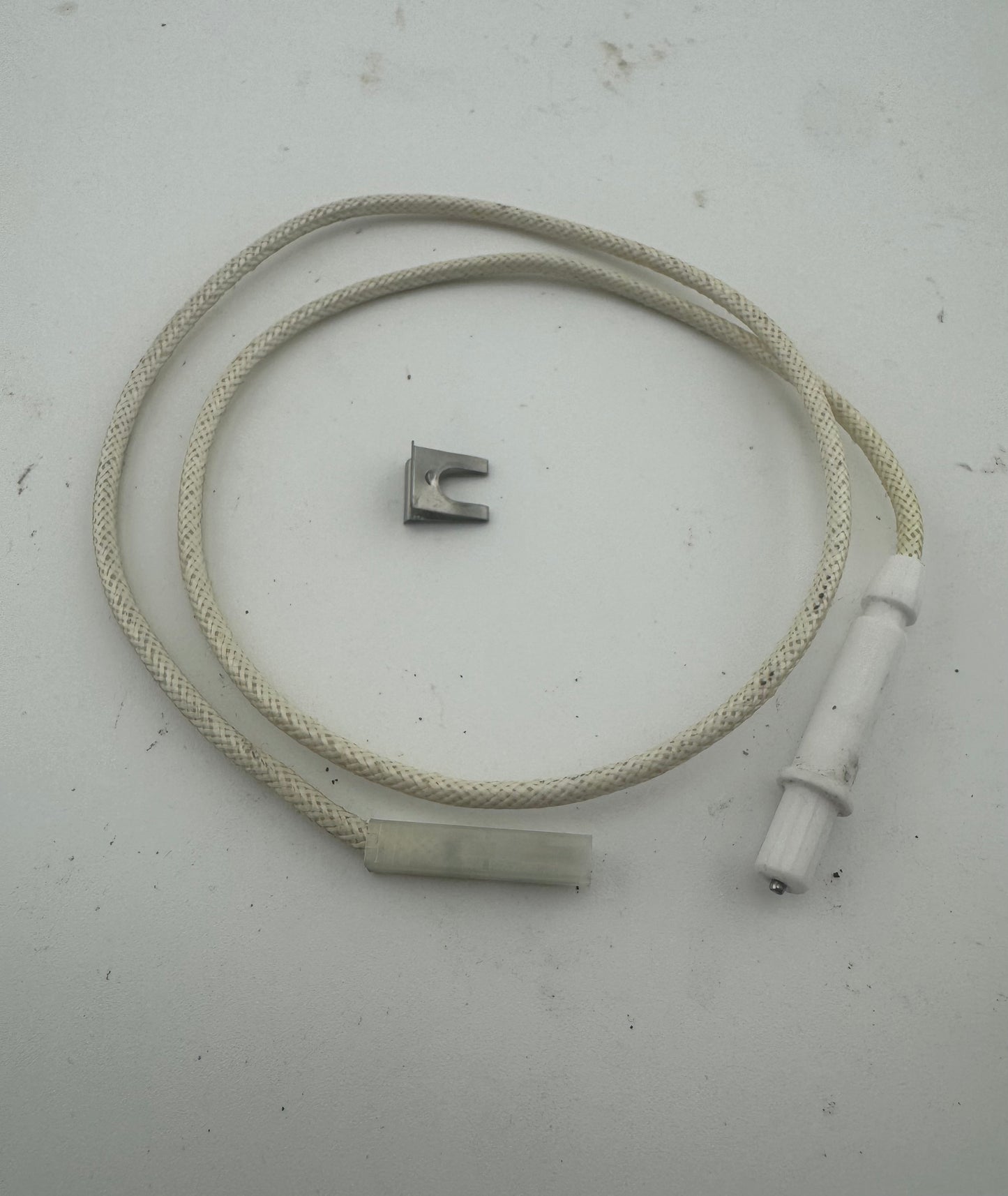 Indesit Ignition Electrode Mini Wok Defendi With Bracket C00260662 J00231280