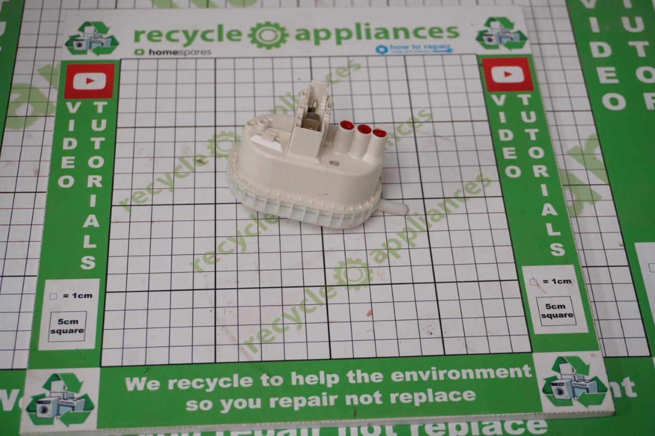 Bosch Neff Siemens Regulator / Water Level Pressure Switch 00608350 00428683
