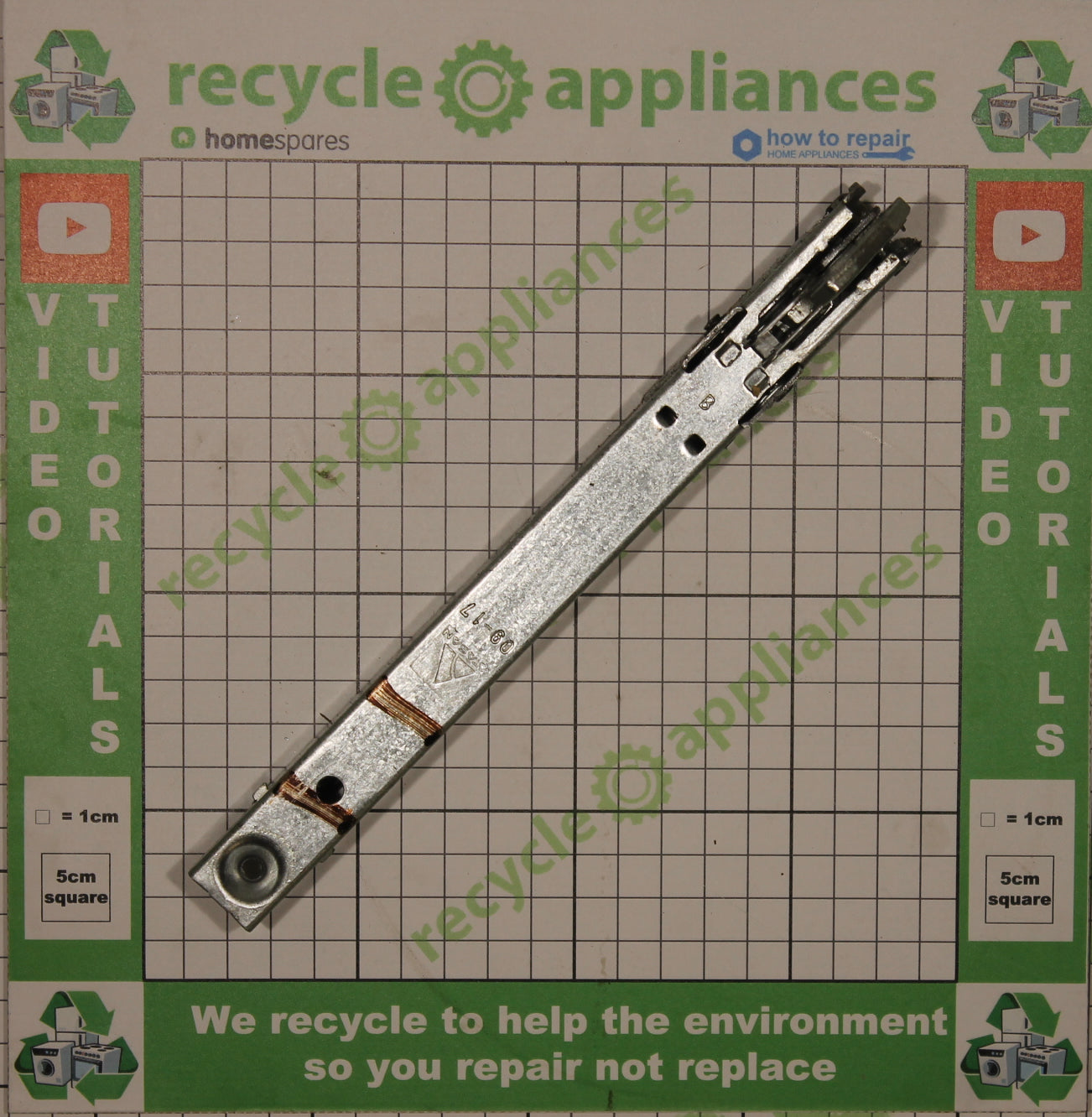 Main Cooker Oven Door Hinge 37010118