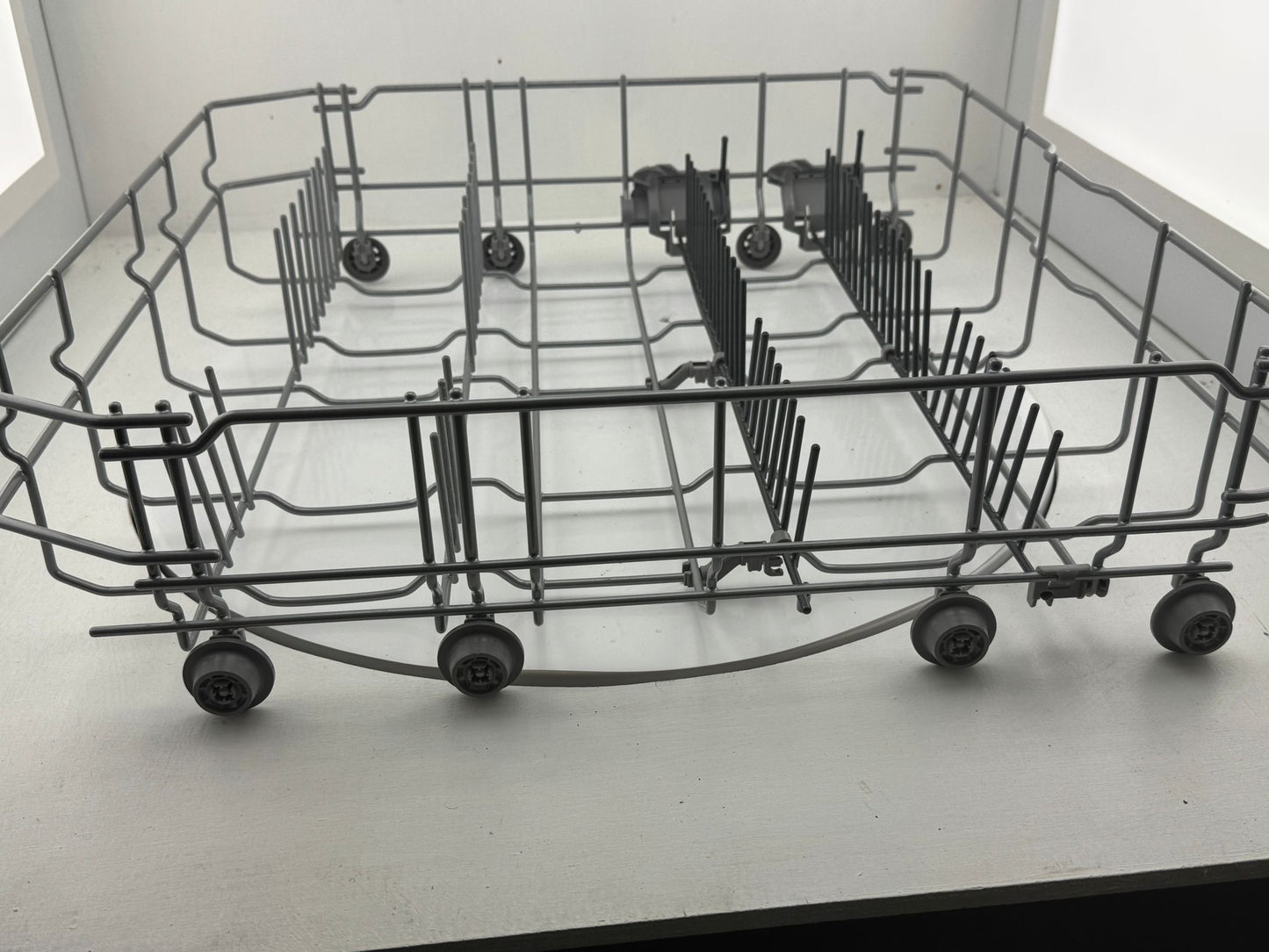 Bosch Neff Siemens Dishwasher Lower Crockery Basket Rack Wheel Bottom 20002125