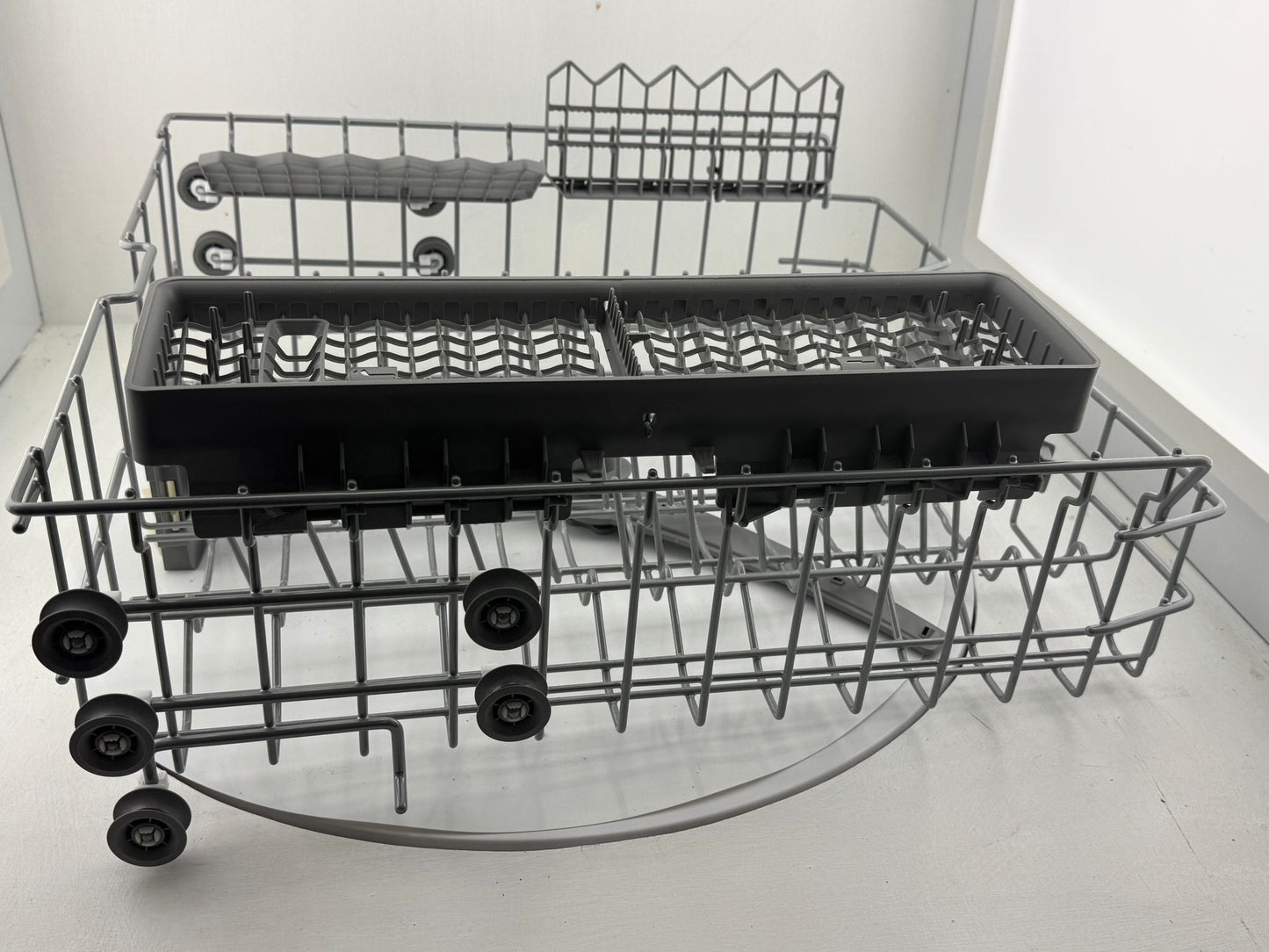 Bosch Neff Siemens Dishwasher Upper Crockery Basket Wheel with Spray Arm Top 20000272