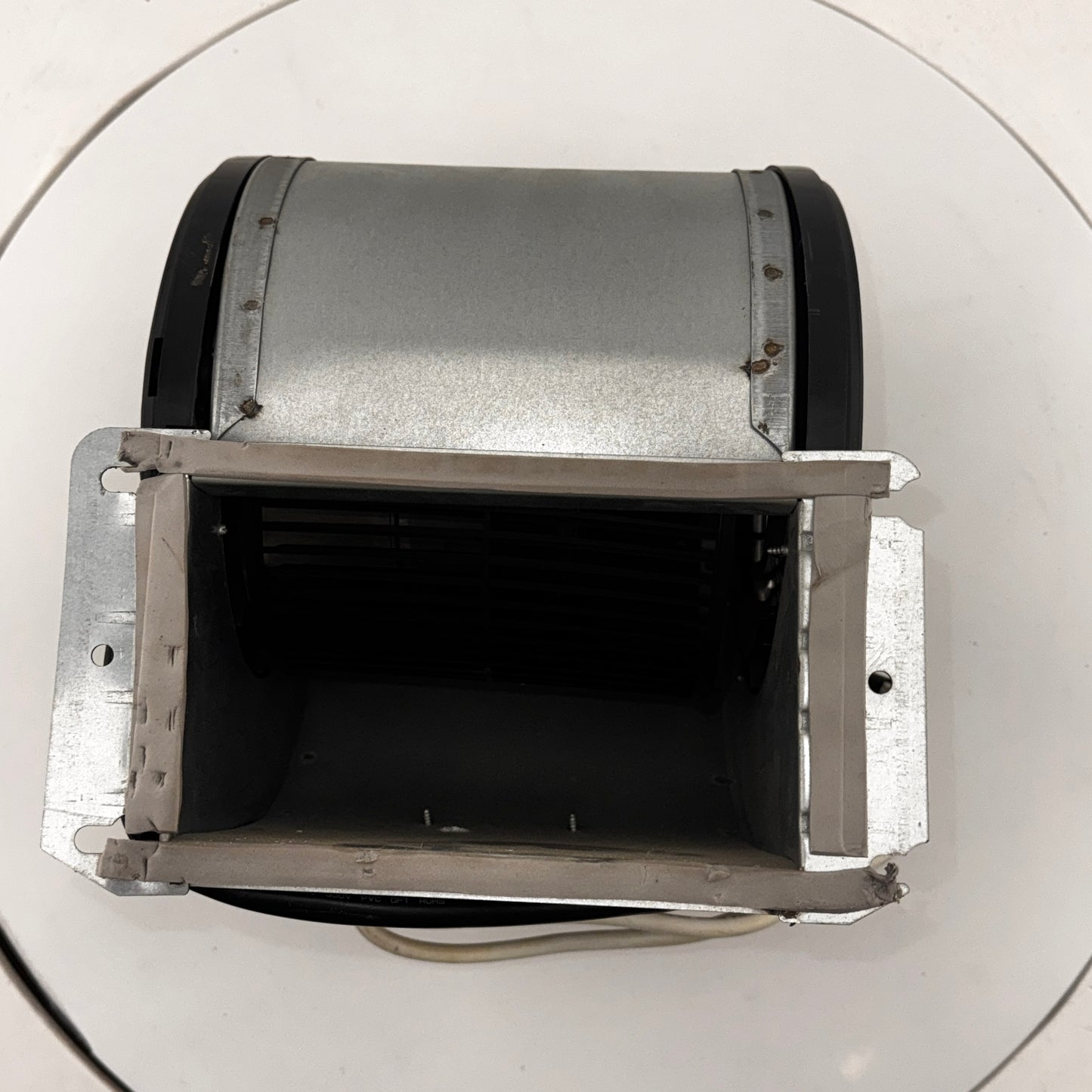 Baumatic Cooker Hood Extractor Main Motor Assembly 07019686 with light holders