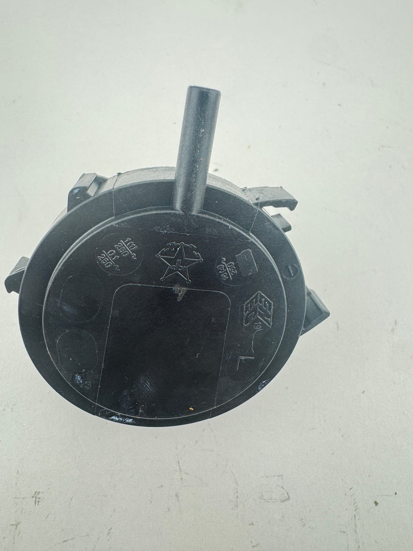 Hoover Water Level Pressure Switch 41019605