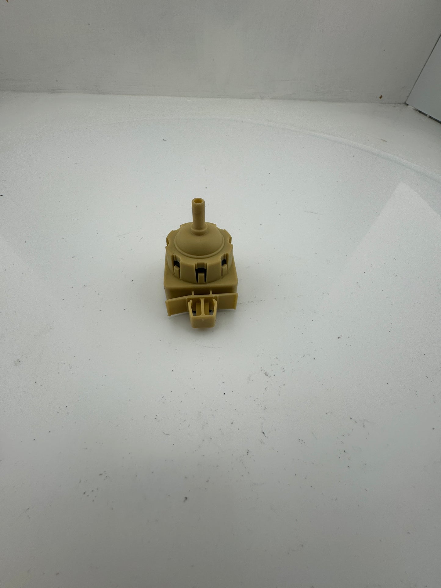 Genuine Washing Machine Analog Pressure Sensor 5V C00374791 481010597311